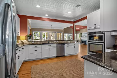 Kitchen - 17405 Springwinds Dr, Cornelius, NC 28031 photo 2 of 6