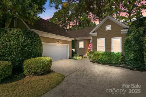 17405 Springwinds Dr, Cornelius, NC 28031