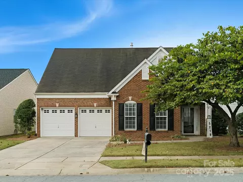 5218 Prosperity View Dr, Charlotte, NC 28269