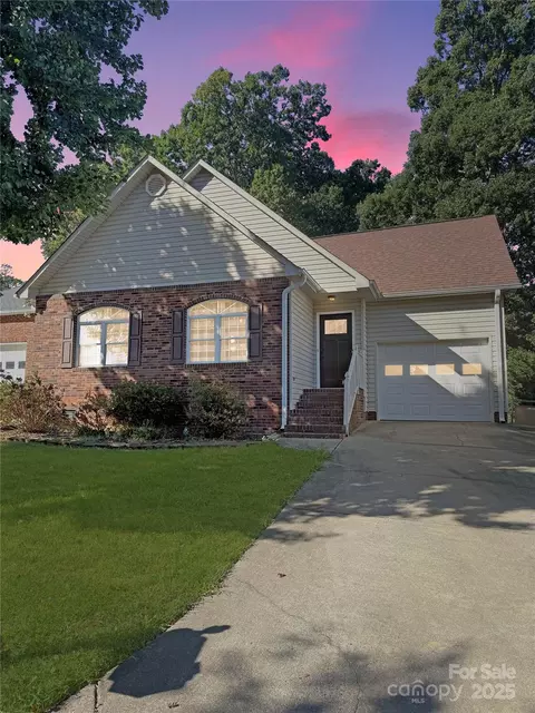 1543 Cambridge Heights Nw Pl NW, Concord, NC 28027