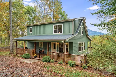510 Crestline Dr, Green Mountain, NC 28740
