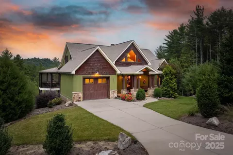 5378 Oak Crest 114115 Ln #114/115, Lenoir, NC 28645