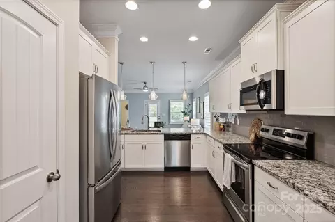 Kitchen - 515 Stickley Pl, Lancaster, SC 29720 photo 2 of 3