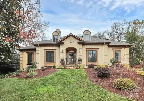 6706 Honors Ct, Charlotte, NC 28210