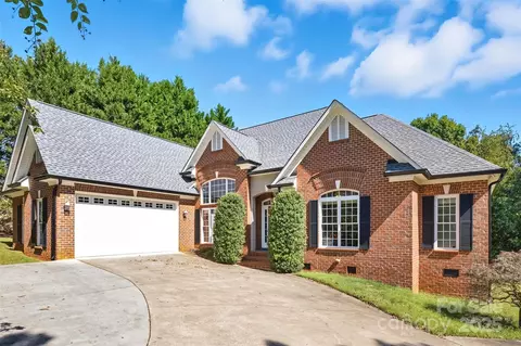 111 Ridgecrest Dr, Cherryville, NC 28021