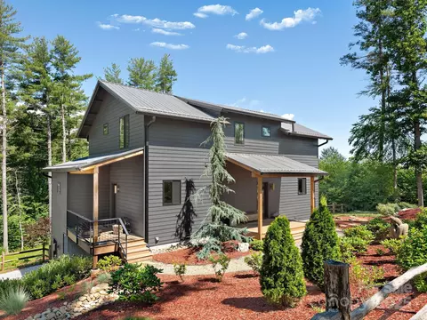 434 Creek Side Dr, Mills River, NC 28759