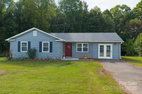 214 Springhill Ln, Maiden, NC 28650