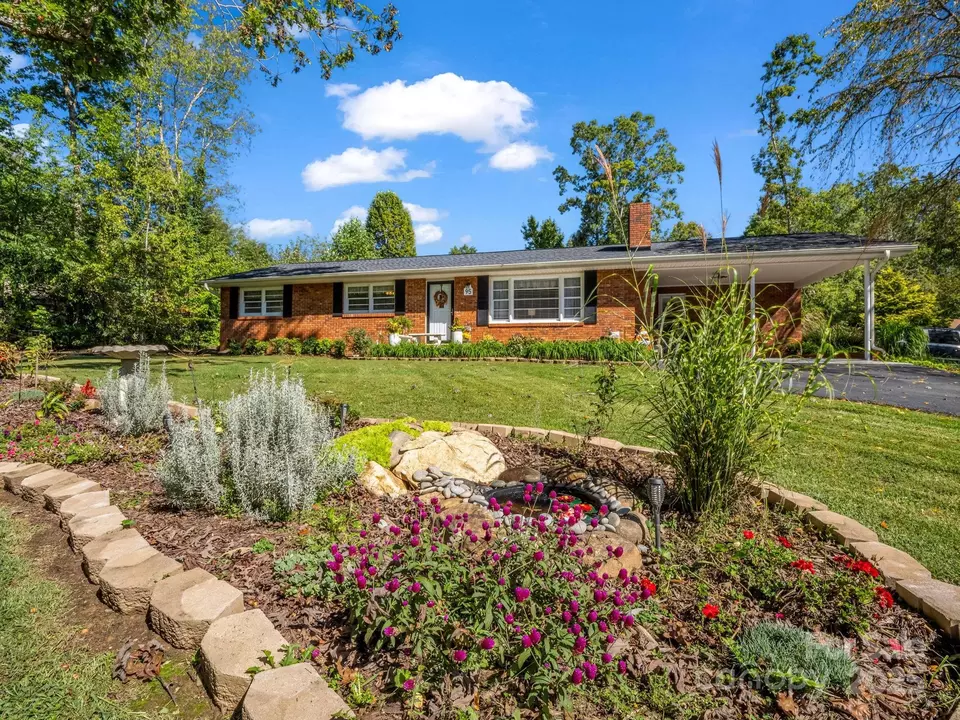 Exterior - 95 Pensacola Ave, Arden, NC 28704 photo 1 of 16