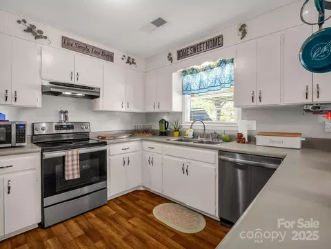 Kitchen - 95 Pensacola Ave, Arden, NC 28704 photo 1 of 3