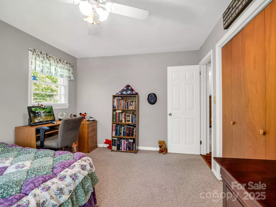 Bedroom - 95 Pensacola Ave, Arden, NC 28704 photo 6 of 8