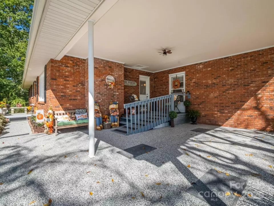 Exterior - 95 Pensacola Ave, Arden, NC 28704 photo 5 of 16