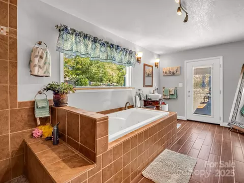 Bath - 95 Pensacola Ave, Arden, NC 28704 photo 1 of 4