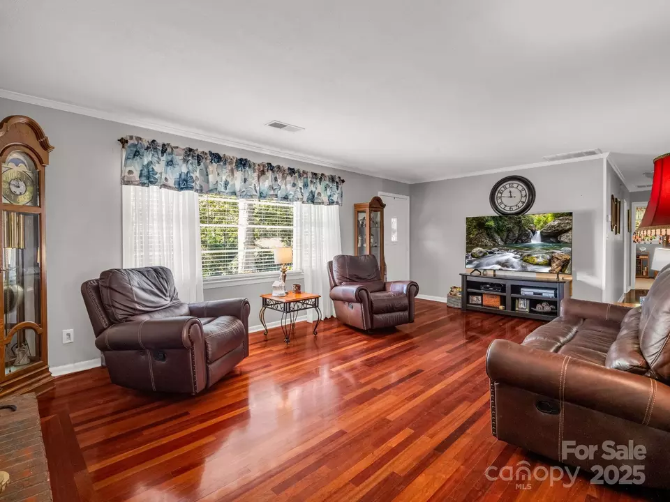 Living - 95 Pensacola Ave, Arden, NC 28704 photo 3 of 4