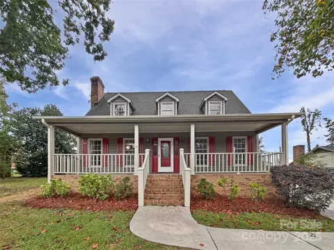 2635 Providence Dr, Gastonia, NC 28052
