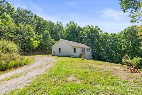 47 Red Valley Rd, Penrose, NC 28766