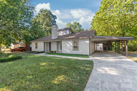 8207 Beacon Hills Rd, Indian Trail, NC 28079