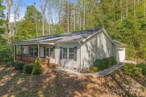 21 Luther Woods Dr, Candler, NC 28715