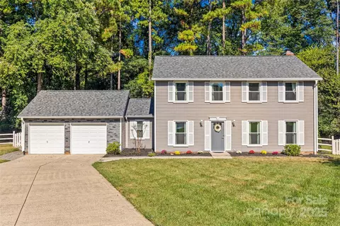 7304 Entwhistle Ct, Charlotte, NC 28226