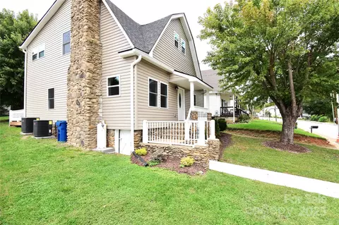 223 N Main St, Canton, NC 28716