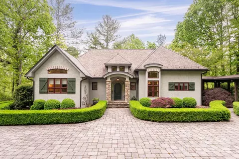 27 Connelly Rd, Arden, NC 28704