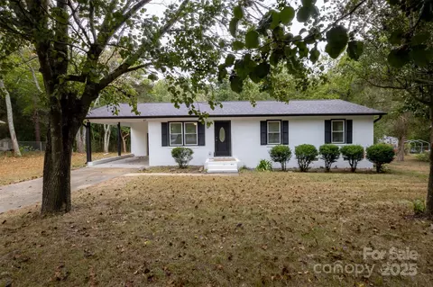 427 Green Lake Rd, Rockingham, NC 28379