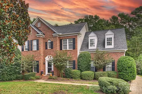 11612 Knightsdale Dr, Charlotte, NC 28277