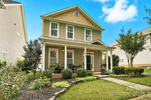 10048 Switchyard Dr, Cornelius, NC 28031 photo 2