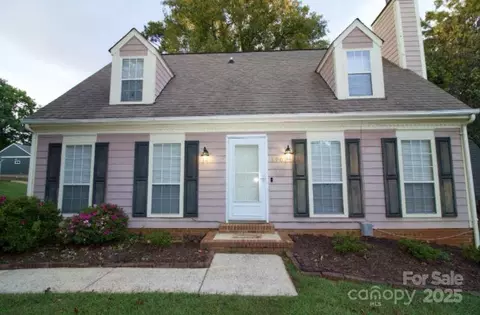 8901 Mackenzie Ct, Charlotte, NC 28227