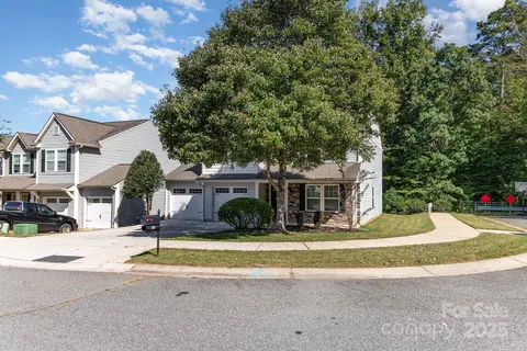 147 Collenton Ln, Mooresville, NC 28115