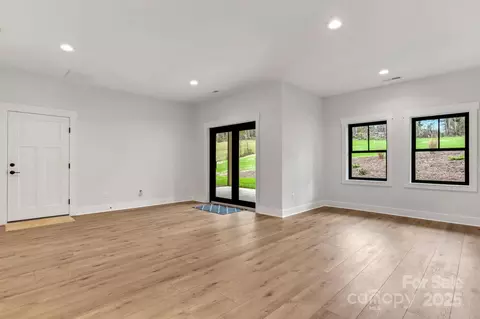 Living - 25 Reta Rd, Fairview, NC 28730 photo 4 of 4