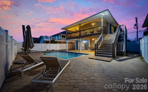 307 53rd N Ave N, North Myrtle Beach, SC 29582