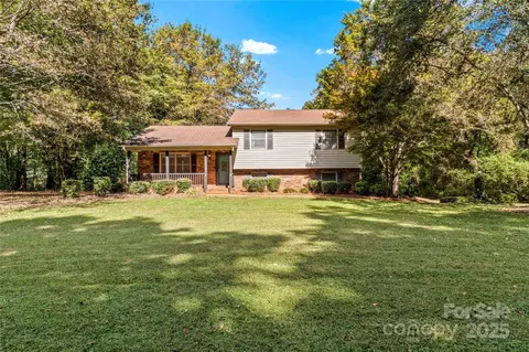 809 Lewisville Clemmons Rd, Lewisville, NC 27023