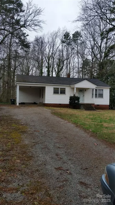 319 N Milford Dr, Salisbury, NC 28144