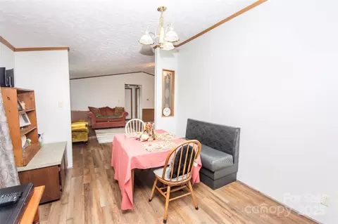 Dining - 159 Shaw Rd, Harmony, NC 28634 photo 1 of 2
