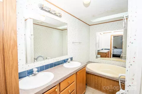 Bath - 159 Shaw Rd, Harmony, NC 28634 photo 1 of 2