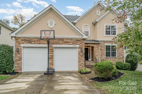 3815 Blazeprince Dr, Charlotte, NC 28215