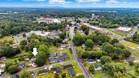 View/Area - 814 2nd Sw Ave SW, Conover, NC 28613 photo 2 of 4