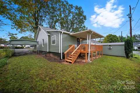 Exterior - 814 2nd Sw Ave SW, Conover, NC 28613 photo 2 of 4