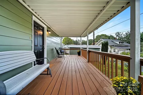 Exterior - 814 2nd Sw Ave SW, Conover, NC 28613 photo 3 of 4