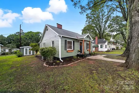 Exterior - 814 2nd Sw Ave SW, Conover, NC 28613 photo 1 of 4