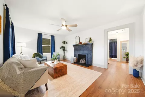 Living - 814 2nd Sw Ave SW, Conover, NC 28613 photo 1 of 4