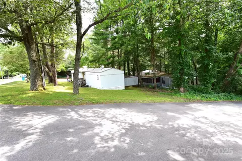295 Asbury Rd, Candler, NC 28715