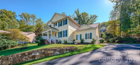 16 La Rue Ct, Biltmore Lake, NC 28715