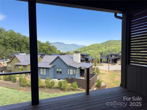 Exterior - 143 Lodestone 418 Dr #418, Sylva, NC 28779 photo 3 of 10