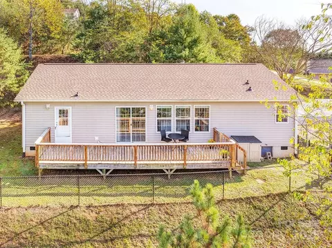 6 Clark Meadow Ln, Candler, NC 28715