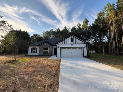 837 Stanley Spencer Mtn Rd, Gastonia, NC 28056