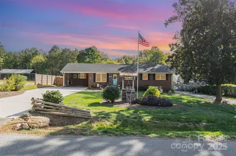 1693 Azalea Ave, Kannapolis, NC 28081