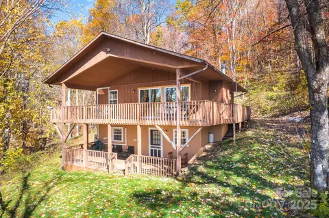146 Promiseland Rd, Canton, NC 28716
