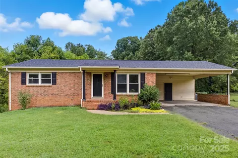 106 Fairway Dr, Belmont, NC 28012