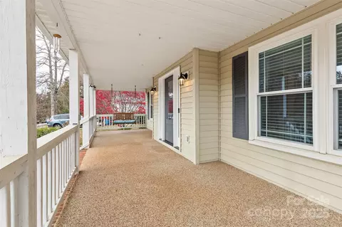 Exterior - 3233 6th Ne Ave NE, Conover, NC 28613 photo 1 of 2